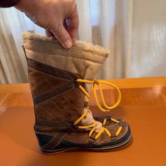 Sorel Women ’s Glacy Explorer Waterproof Snow Boot (Size 8) - Picture 9 of 11